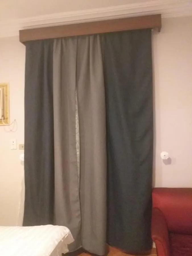 نزل تاج التحلية 0*, Dzsidda